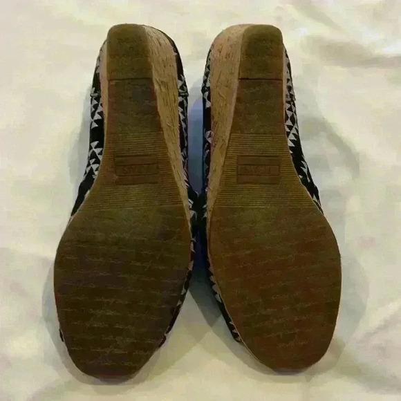Tom’s Printed Wedges - Picture 4 of 8